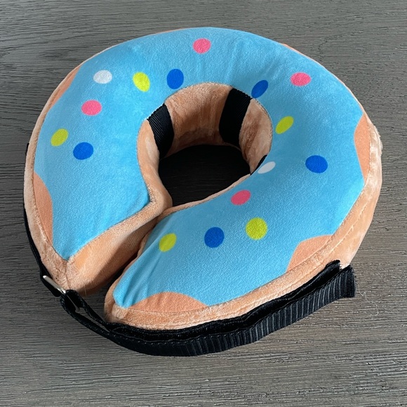 Inflatable Donut Recovery Collar for Dogs - Blue & Tan - Picture 2 of 8